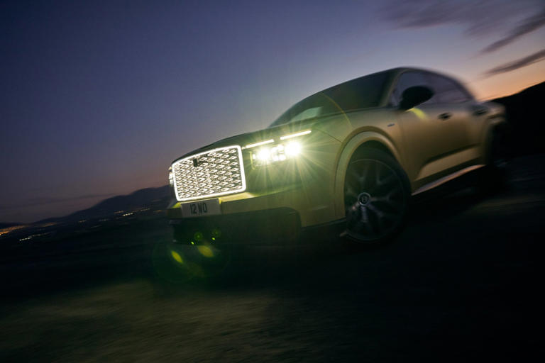 Bentley Torcal shows up in Beverly Hills with its grille lit four days ...