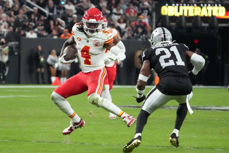 How to watch Chiefs vs Raiders: NFL, live stream, TV channel, start time