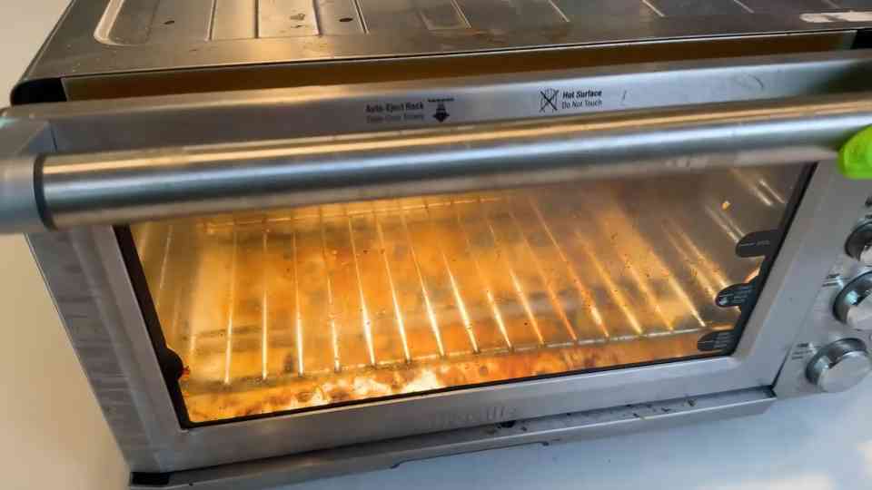 How to deep clean your toaster oven