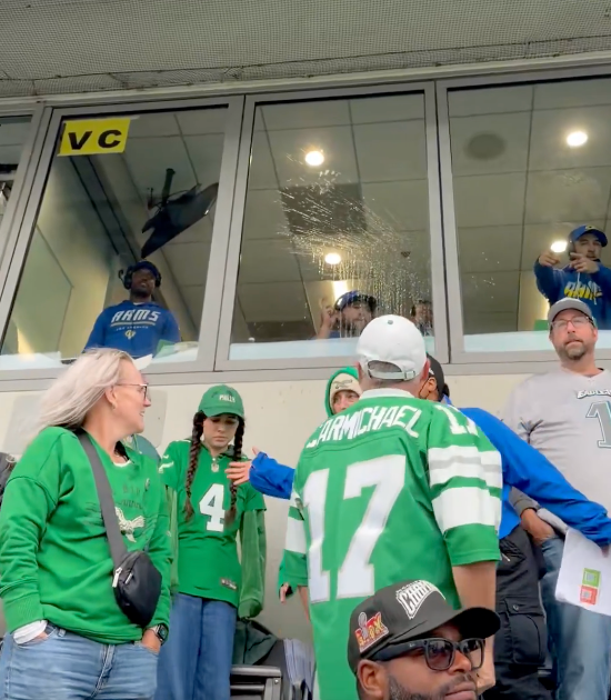 Rams coach sparks ugly scene flipping off Eagles fans after game ...