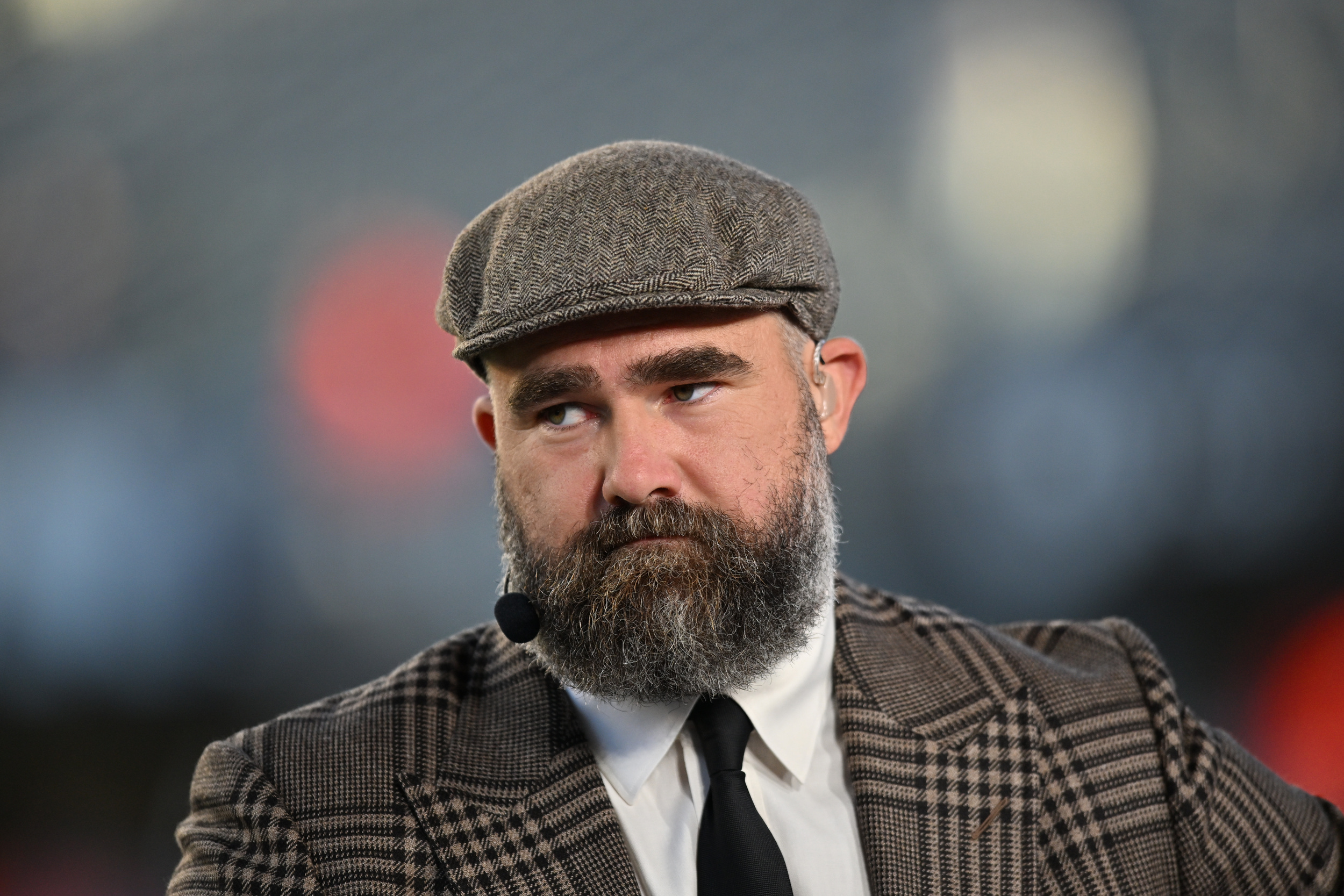 Jason Kelce goes wild over must-see catch by Commanders lineman