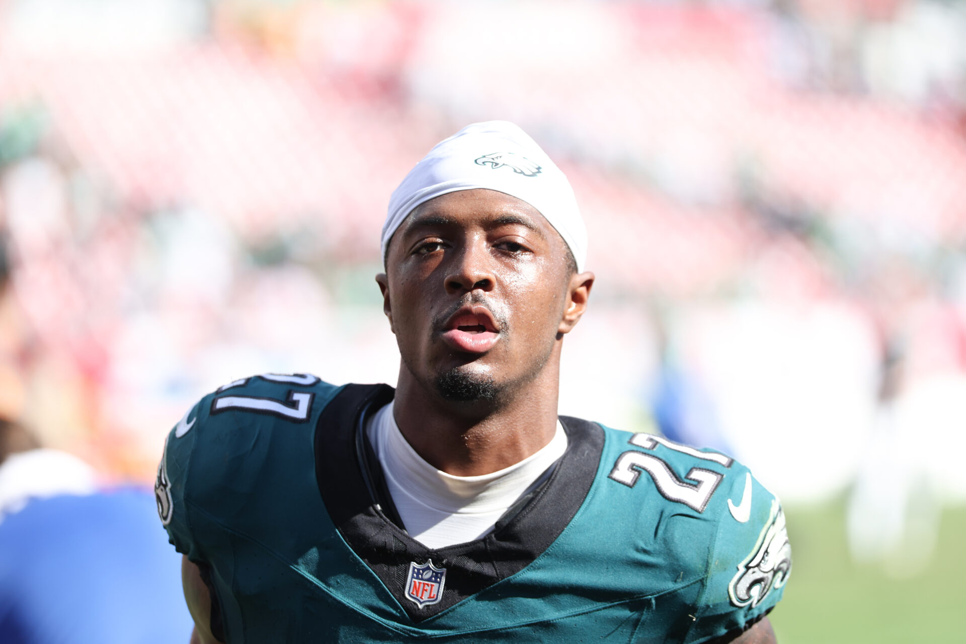 Quinyon left the game with the Eagles leading 20-10