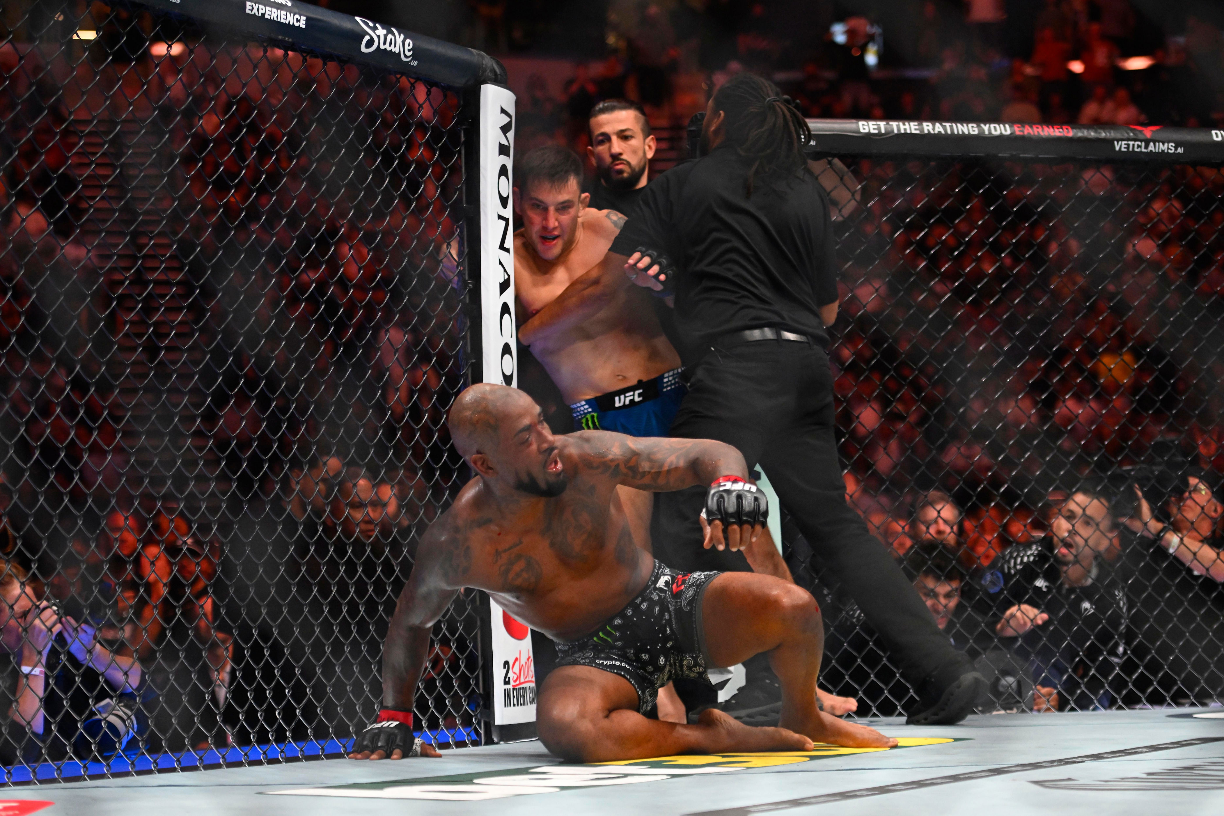 King Green 'a little mad' at Herb Dean for early stoppage at UFC 332 ...