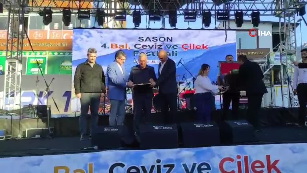 1 kilosuna servet ödedi! Sason balı açık artırmada 400 bin TL'ye satıldı