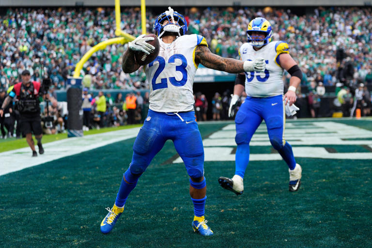 Rams rally behind Stafford, Williams from 10 points down in 4th quarter ...