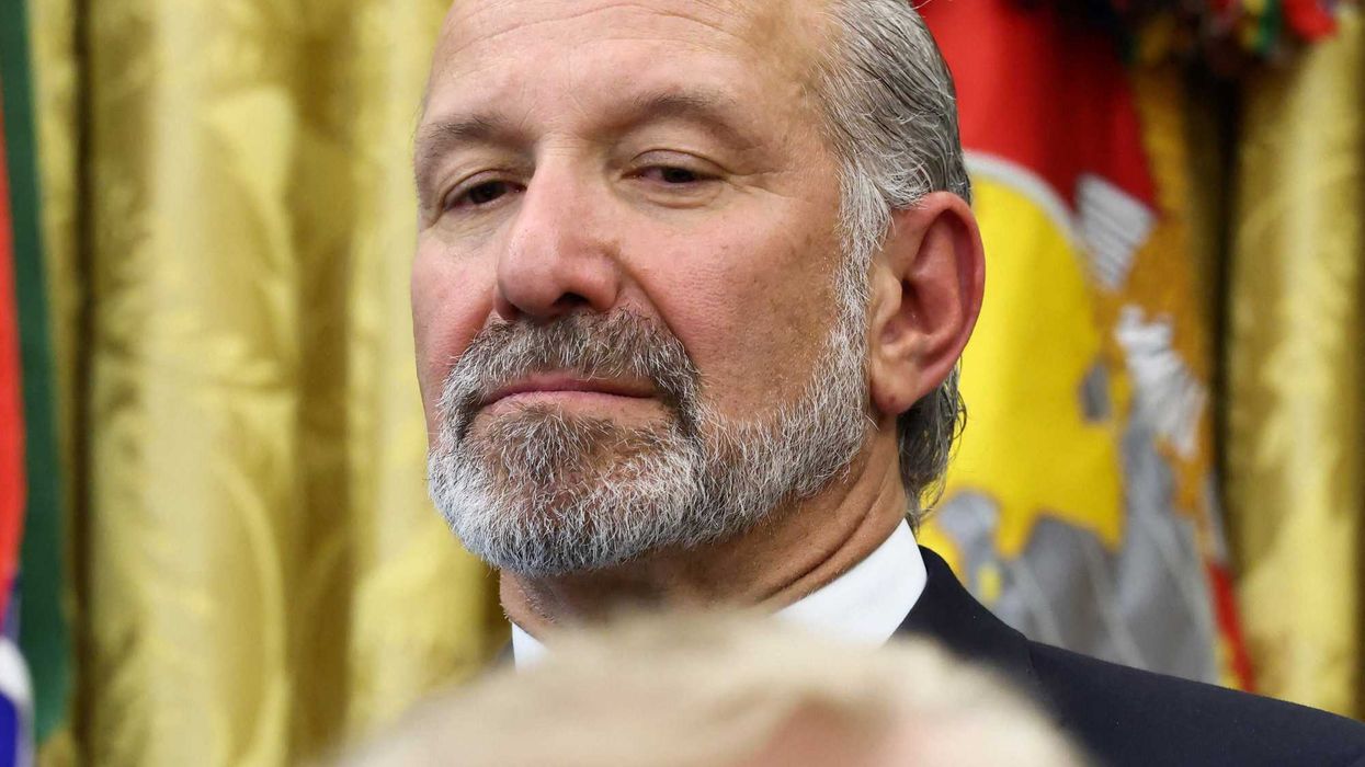 Raised eyebrows as banker who outed Howard Lutnick’s Epstein ties dies ...