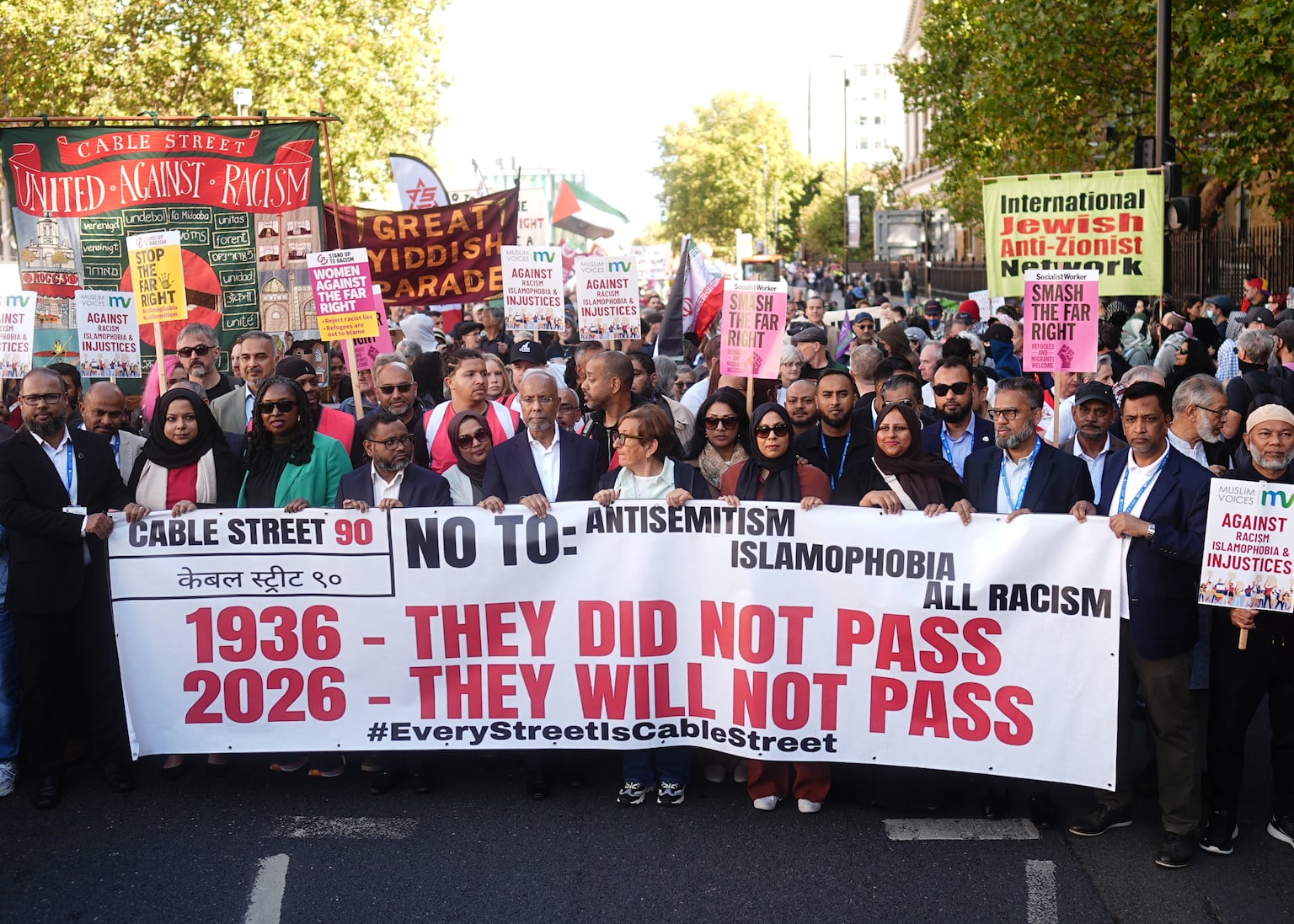‘Stop the far right’, say marchers on anniversary of Battle of Cable Street