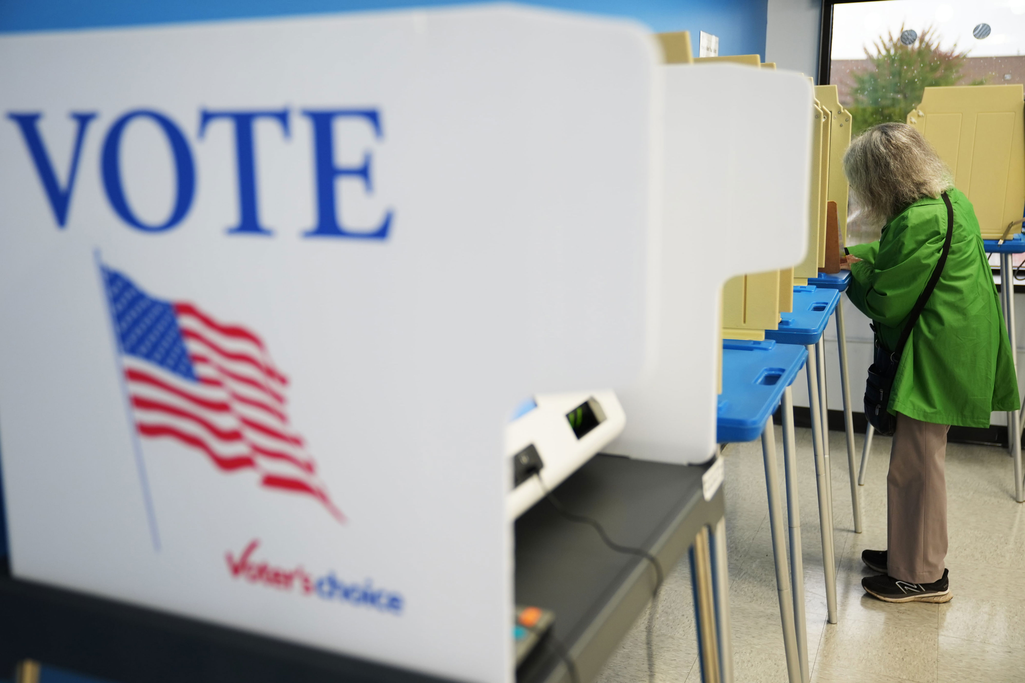Georgia governor’s race virtually tied, polls show Ossoff leading ...