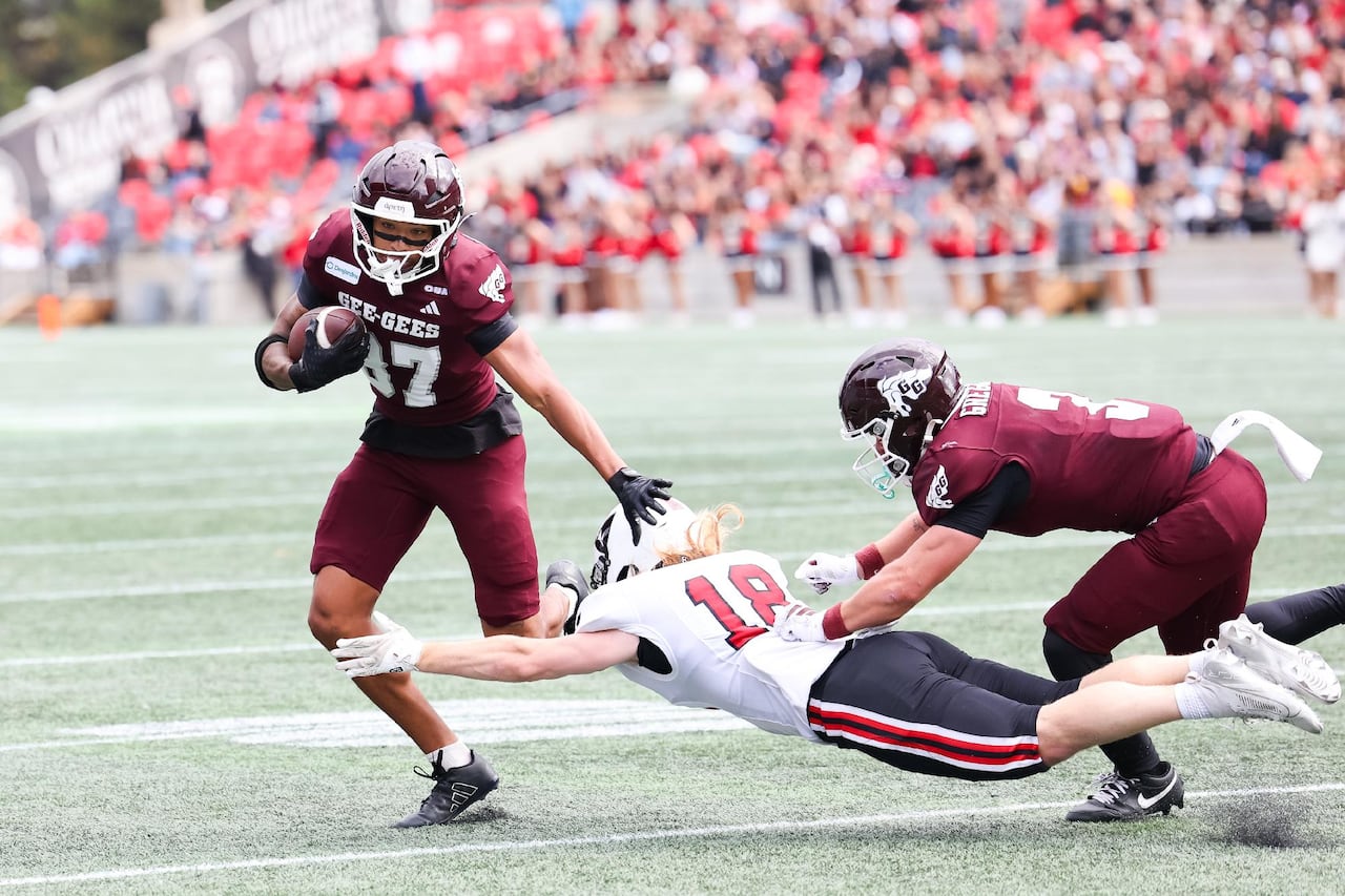 Gee-Gees beat Ravens at Panda Game 35-32