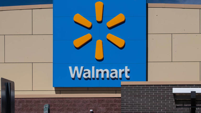 Walmart's $10 vintage holiday lights 'make Christmas feel like ...