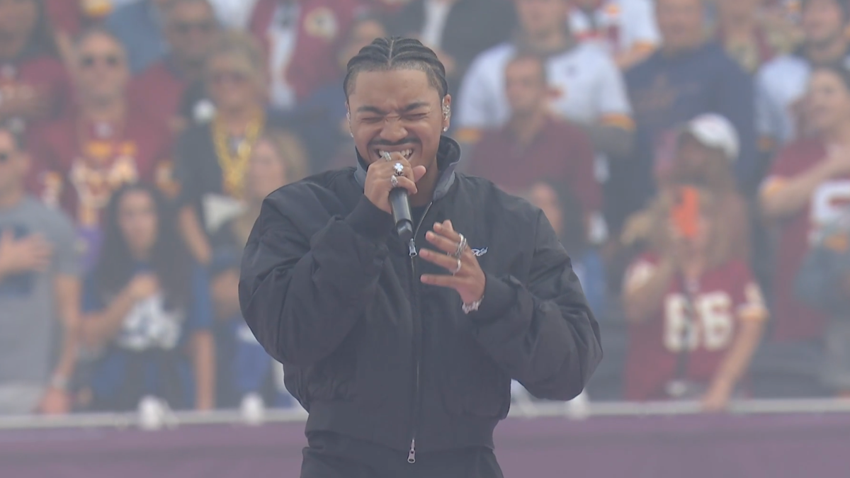 NFL fans bothered by Sunday's national anthem performance in London