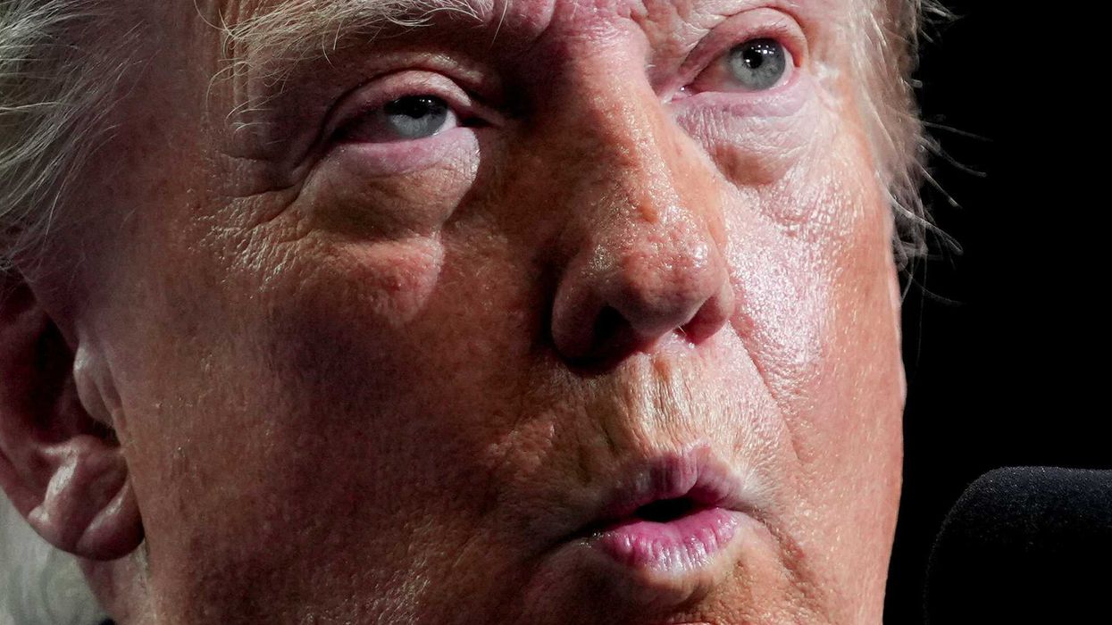 Trump's 'explosive diarrhea' problem hands Dems 'bizarre' midterm ...