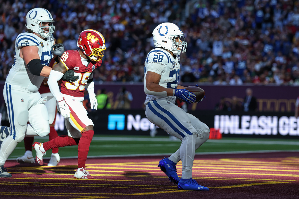 Tea time as Jonathan Taylor runs for 2 TDs and Colts beat Commanders 30 ...