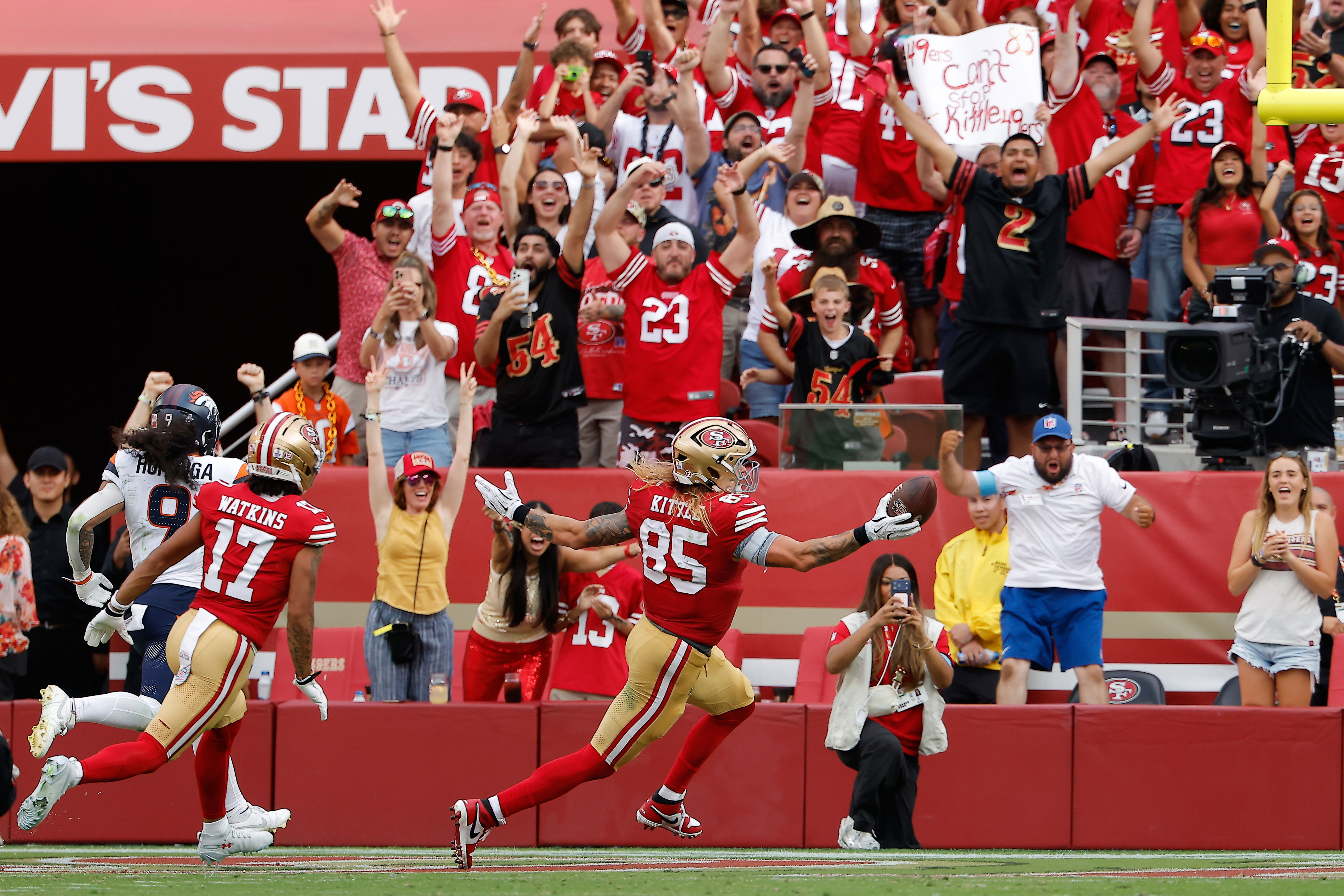 Brock Purdy throws 2 TD passes to lead the undefeated 49ers past the ...