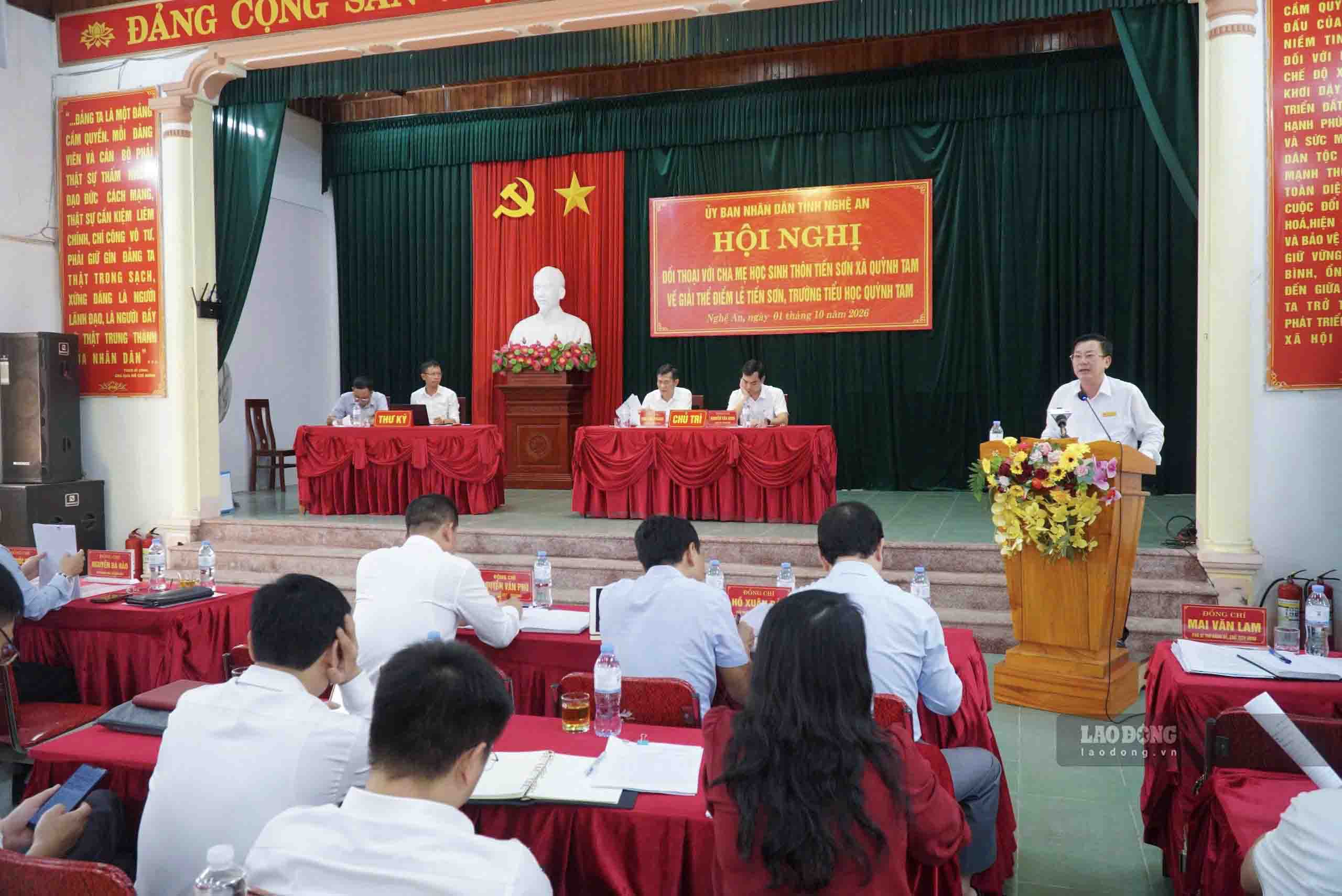 Thầy hiệu phó tại Nghệ An viết tâm thư mong 127 học sinh thôn Tiến Sơn đến trường