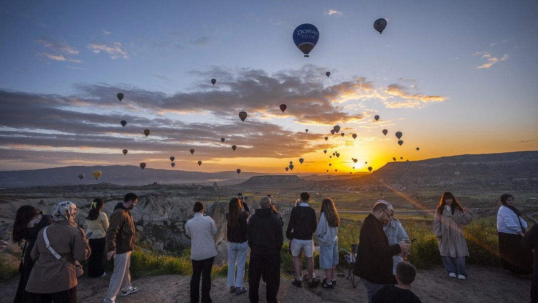 14 spectacular hot air balloon experiences
