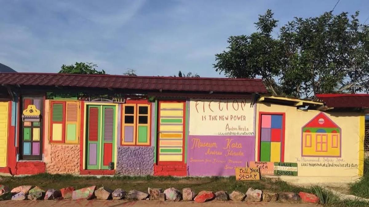 Harga tiket Museum Kata Andrea Hirata Belitung Oktober 2026, cek jam ...