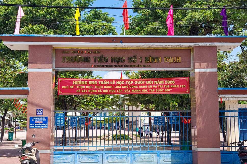 Phụ huynh xác nhận không phản ánh vụ giáo viên bị tố giao hơn 10 trang bài tập