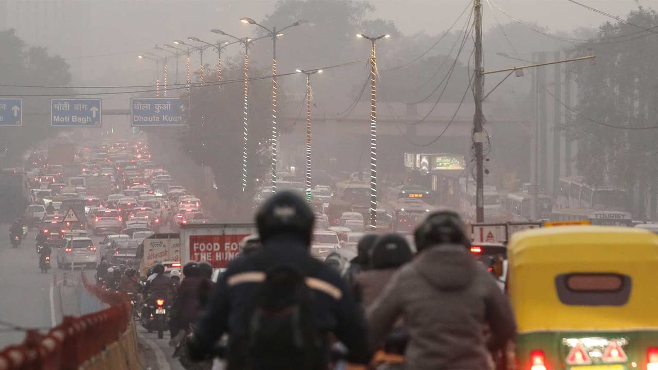 Delhi's air quality at 3-month high, drops to 'moderate' category