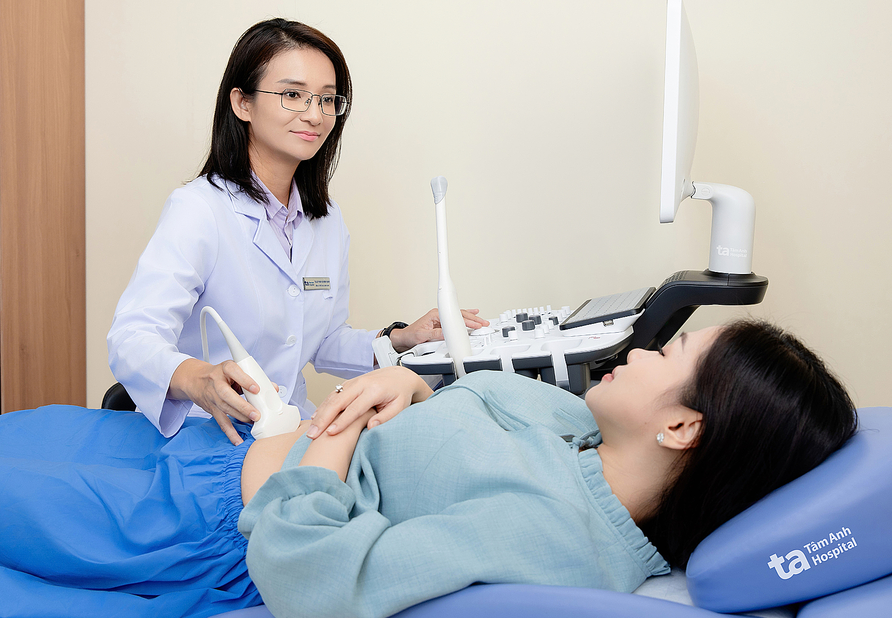 Đã sinh con tự nhiên, vì sao vẫn hiếm muộn?