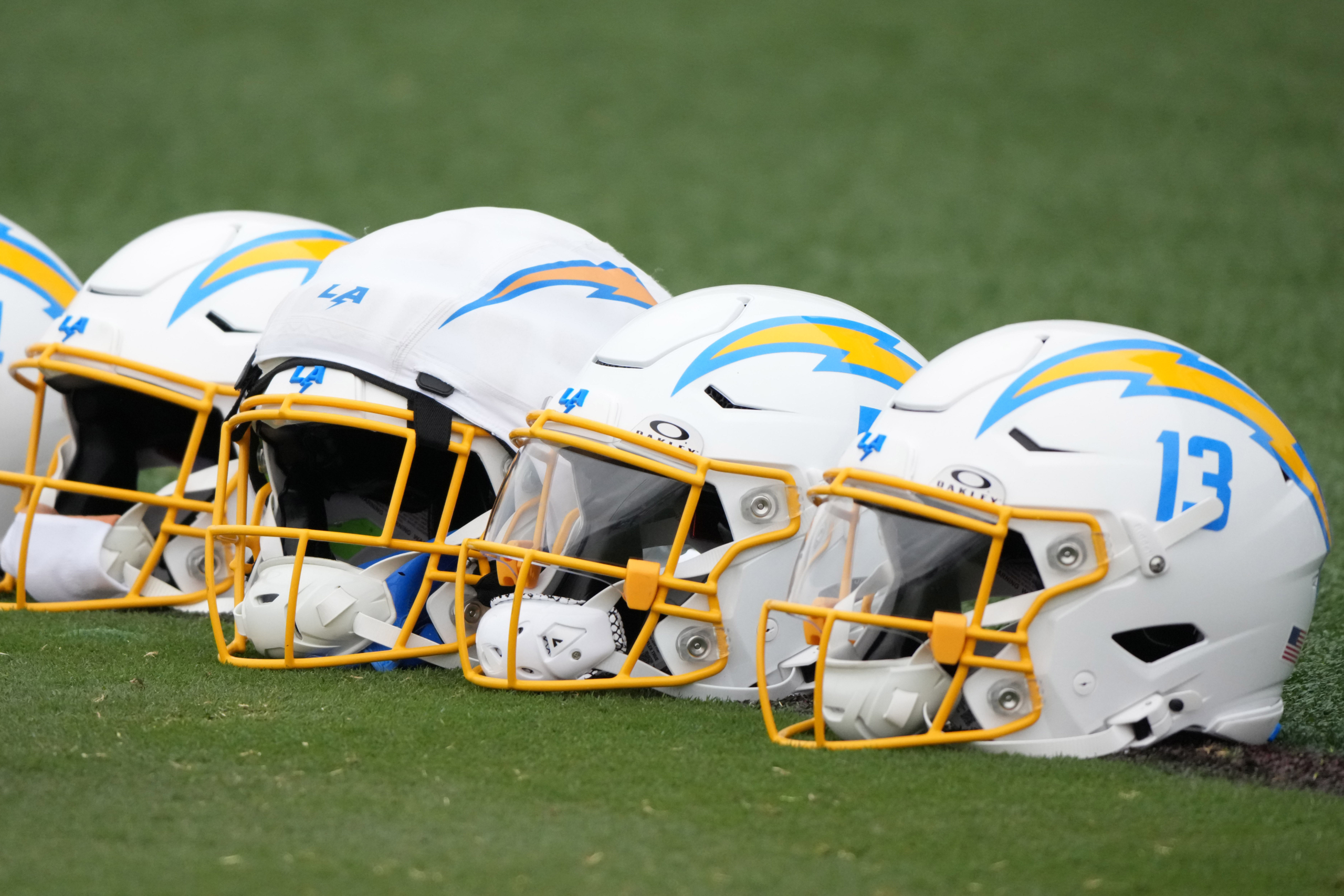 Los Angeles Chargers’ slow start could lead to trade involving 3x All-Pro