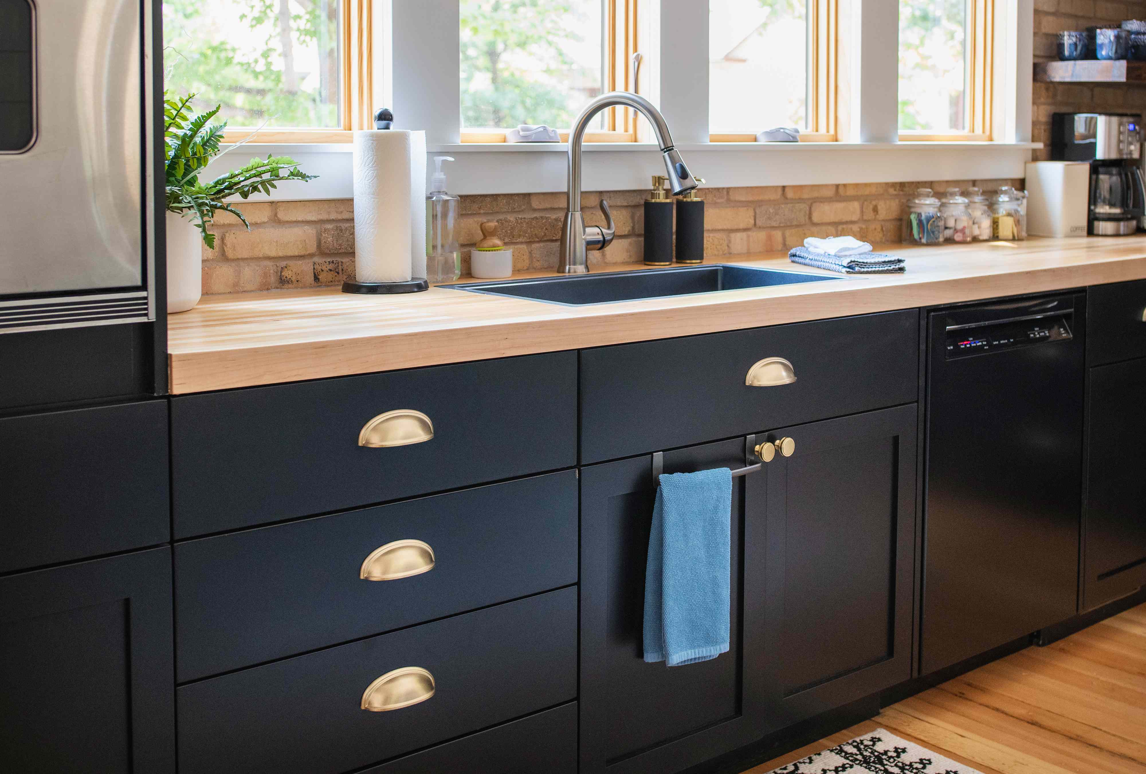 These kitchen cabinet trends for 2026 don't require a full remodel