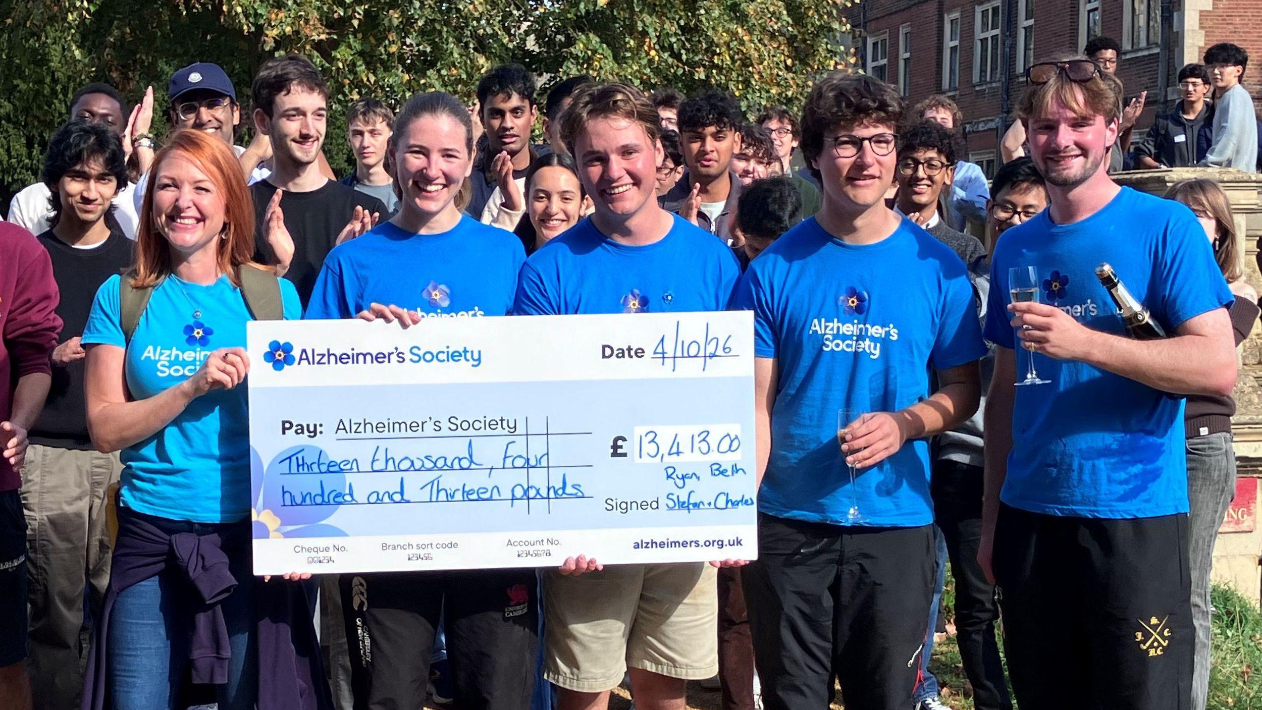 Students 'knackered' after 200-mile punt challenge