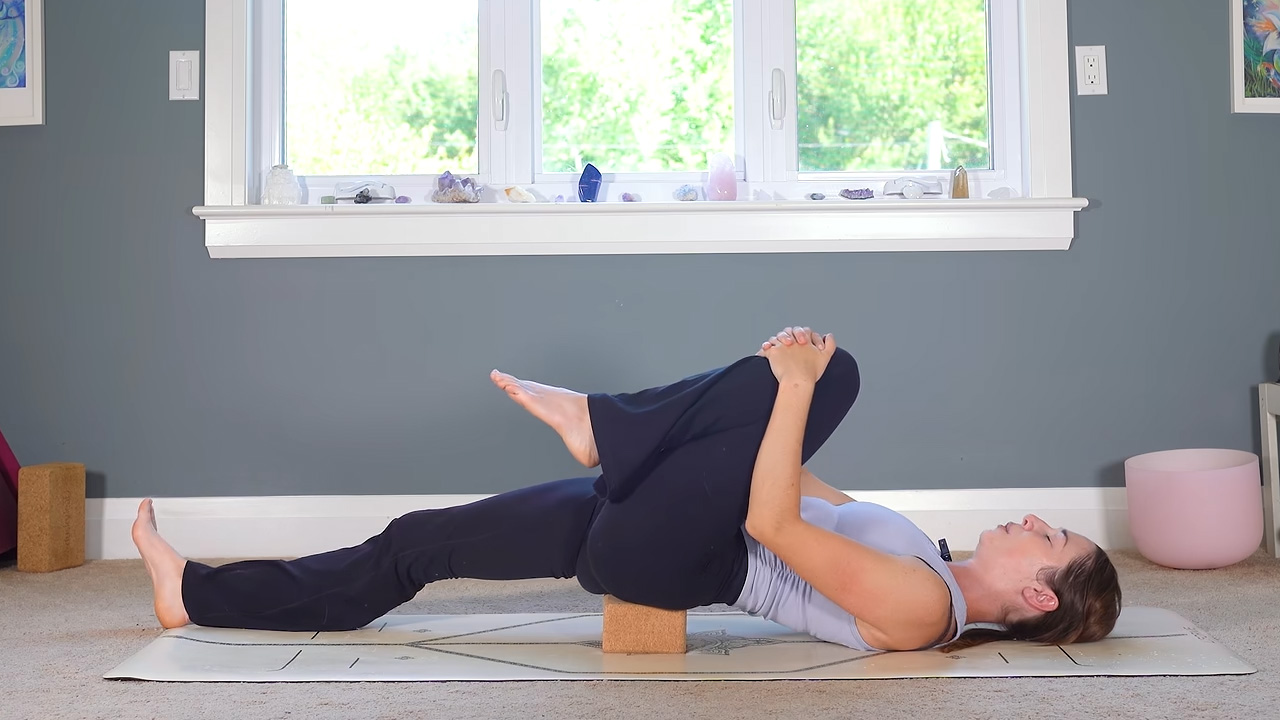 20-min morning yoga for full-body stretch and energy