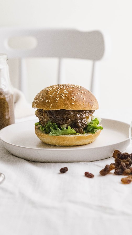 Juicy apple turkey burgers packed with sweet and savory flavor