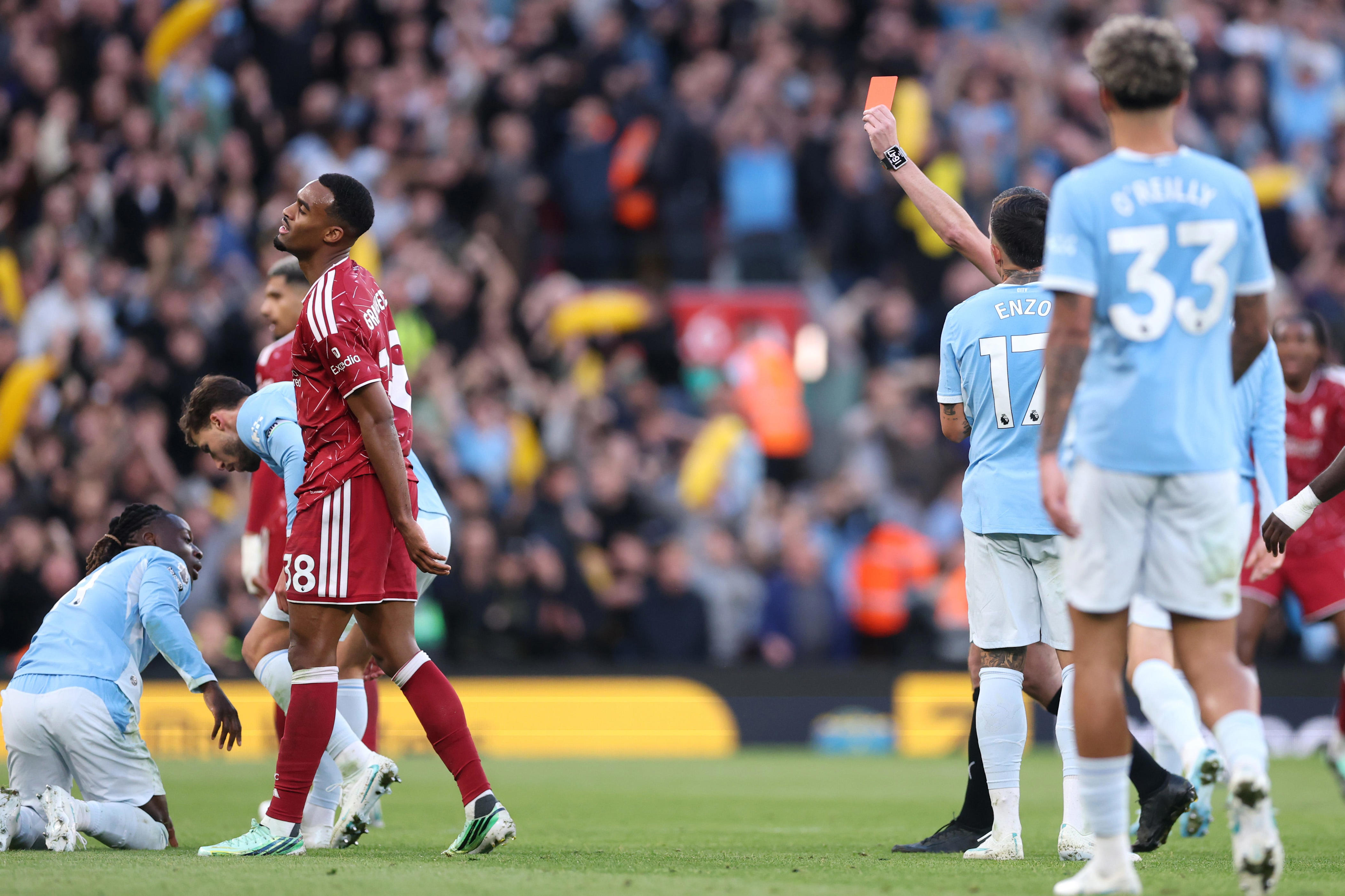 Liverpool midfielder Ryan Gravenberch shown red card vs. Man City