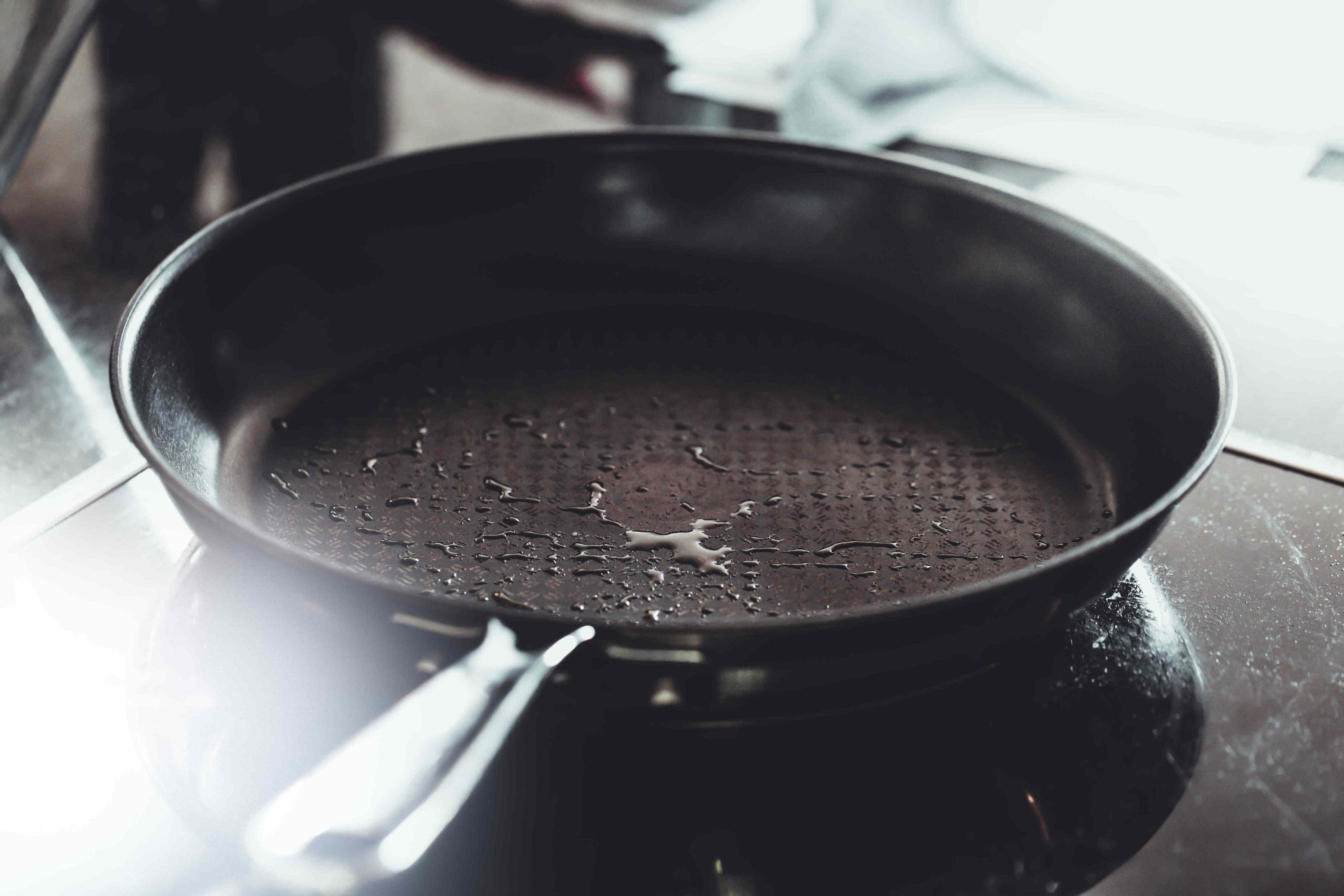 Why you should never put water on a grease fire—and what to do instead
