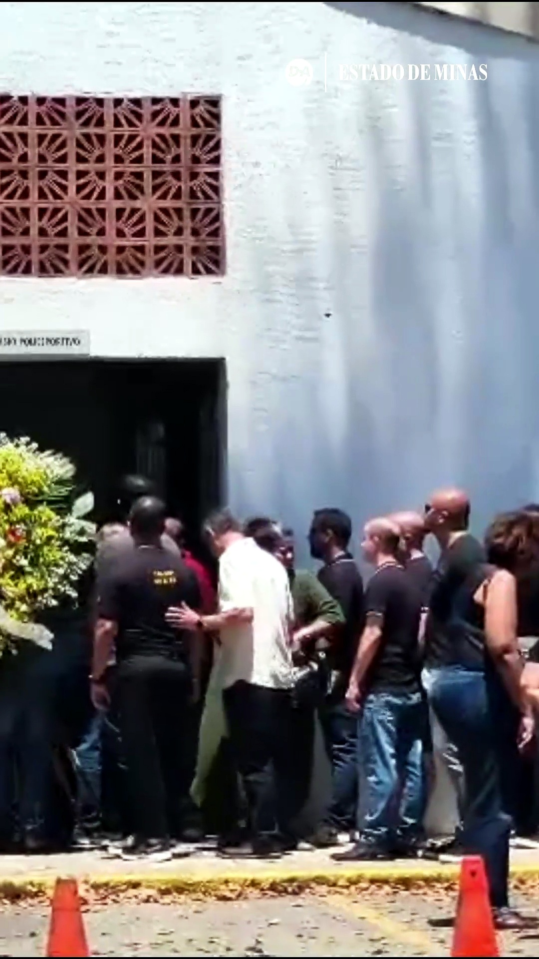 BH se despede de três PMs mortos em acidente aéreo