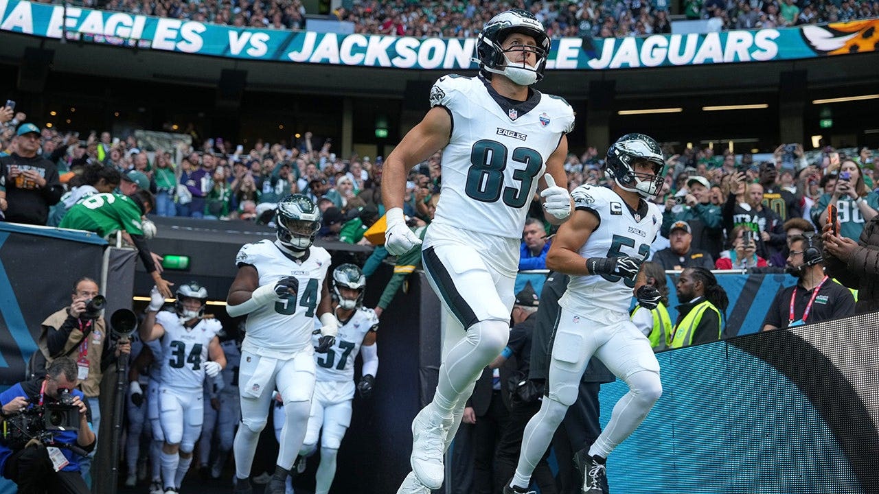 Crackers start in London as first kickoff return touchdown of NFL ...