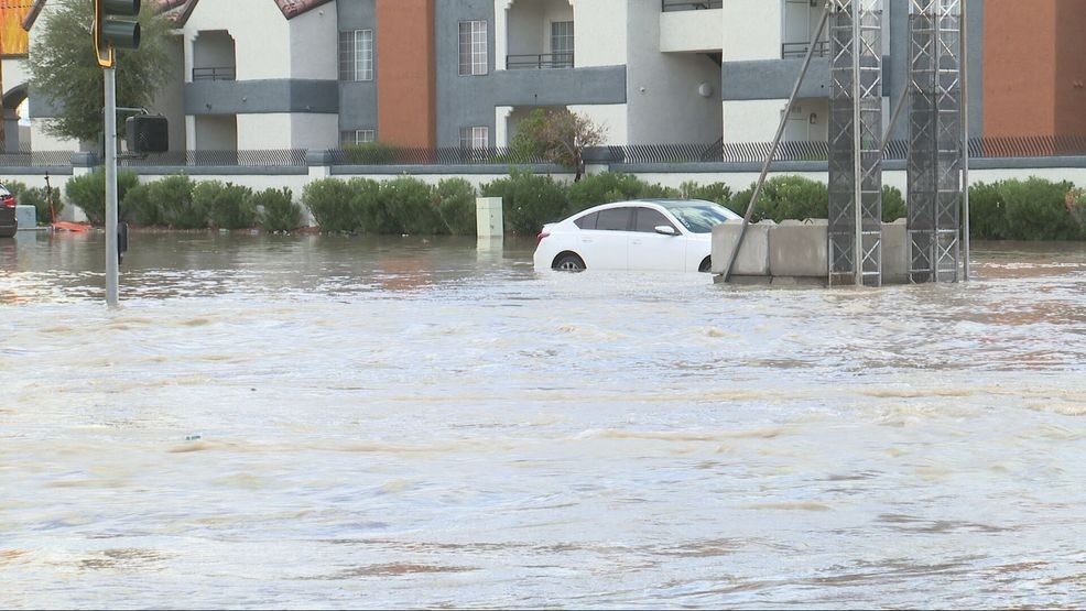 Flash flooding sends water rushing through streets near Las Vegas Strip