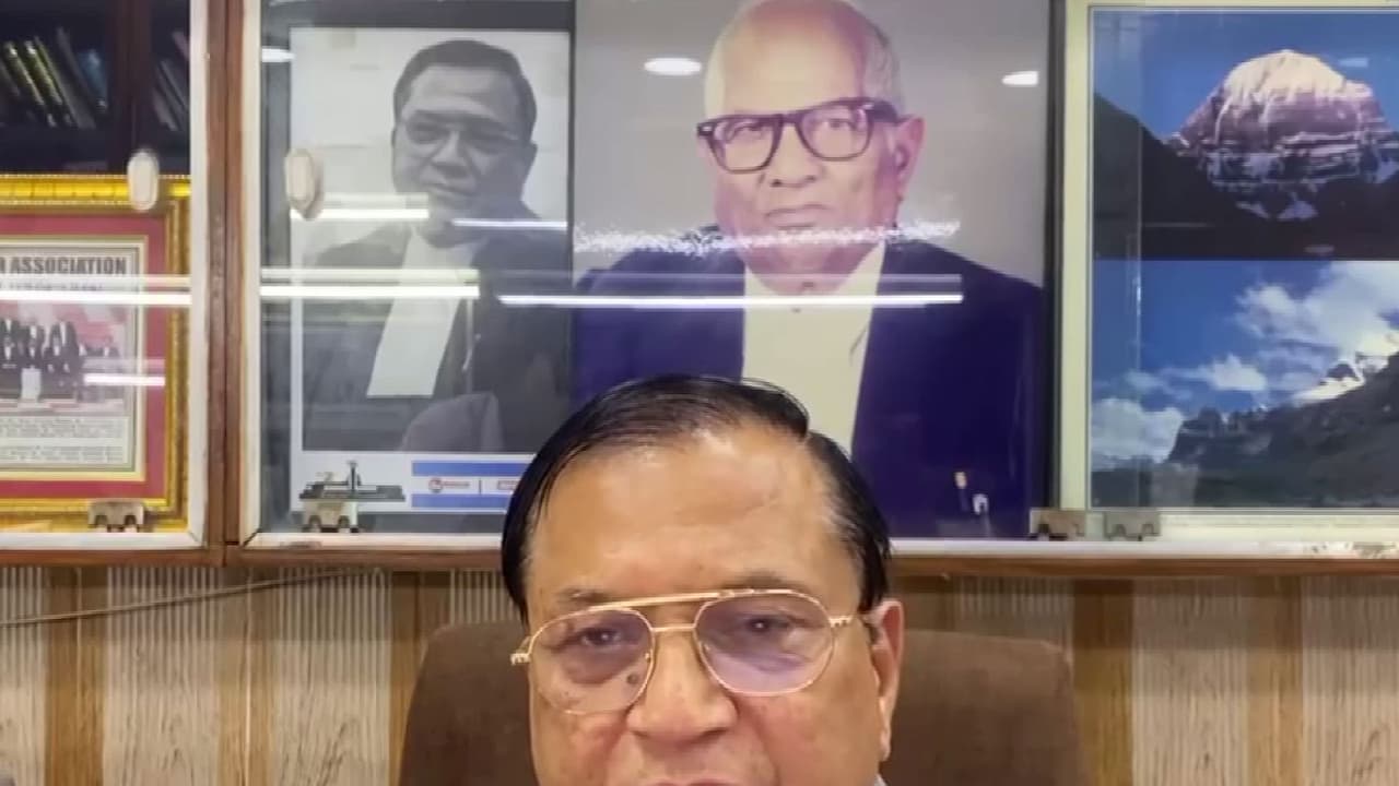 Bar Association head urges Rahul to drop SC visit over CEC's removal