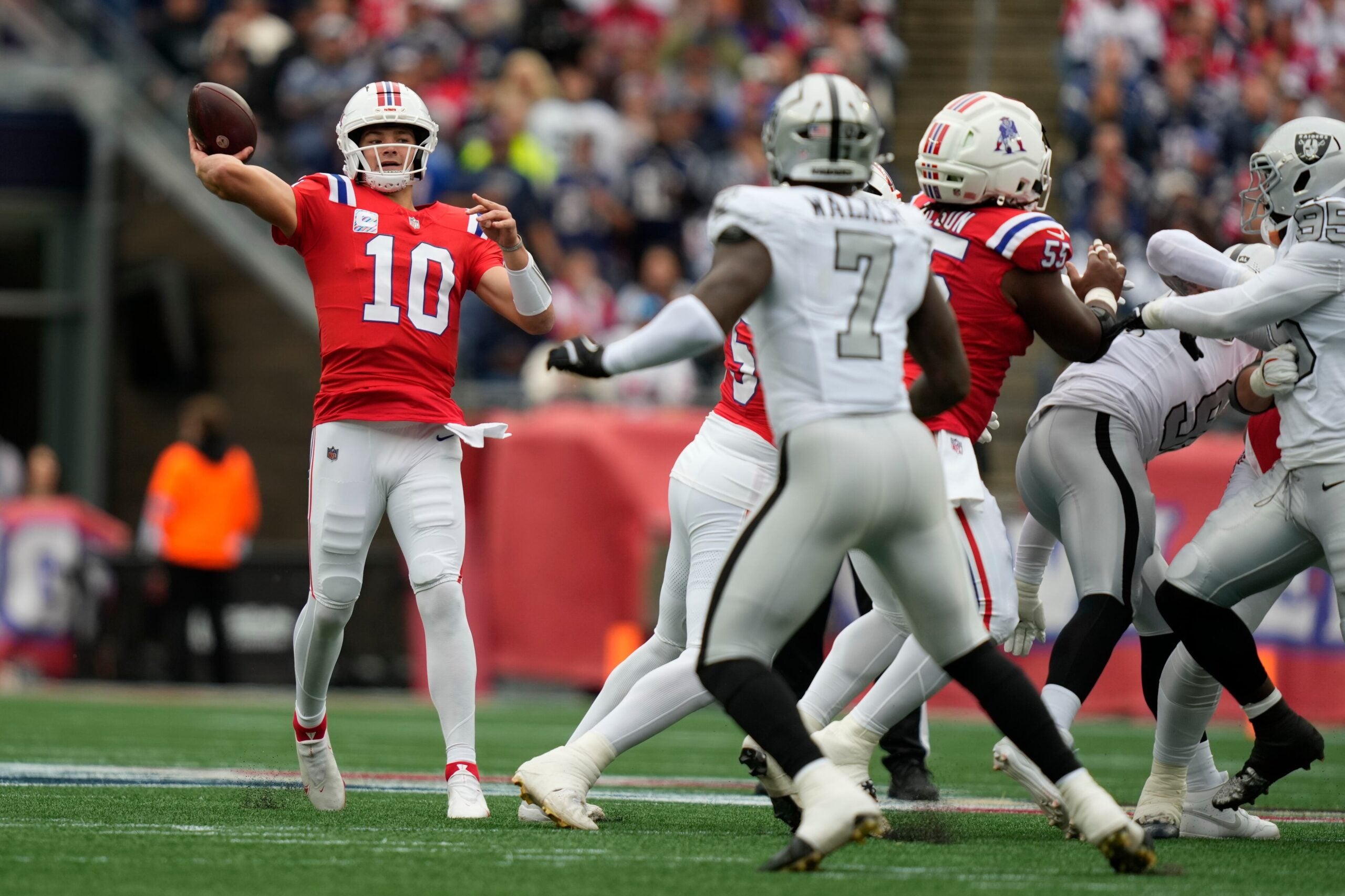Patriots 45, Raiders 17: Drake Maye dominates, Fernando Mendoza makes ...