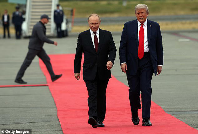 GOP Senator Thom Tillis says Trump is putting American lives at risk as ...