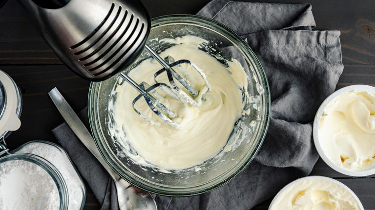 If you have cream cheese, lemon, and powdered sugar, you have an easy ...