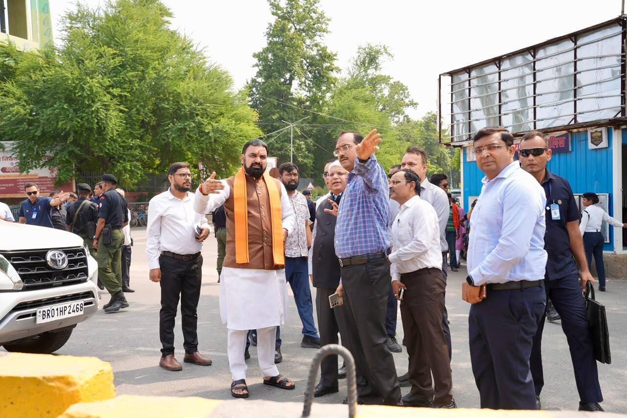 Samrat to officials: Complete Patna metro rail project by 2028