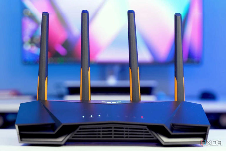 I turned off 2.4GHz Wi-Fi on my primary SSID, and household smart ...