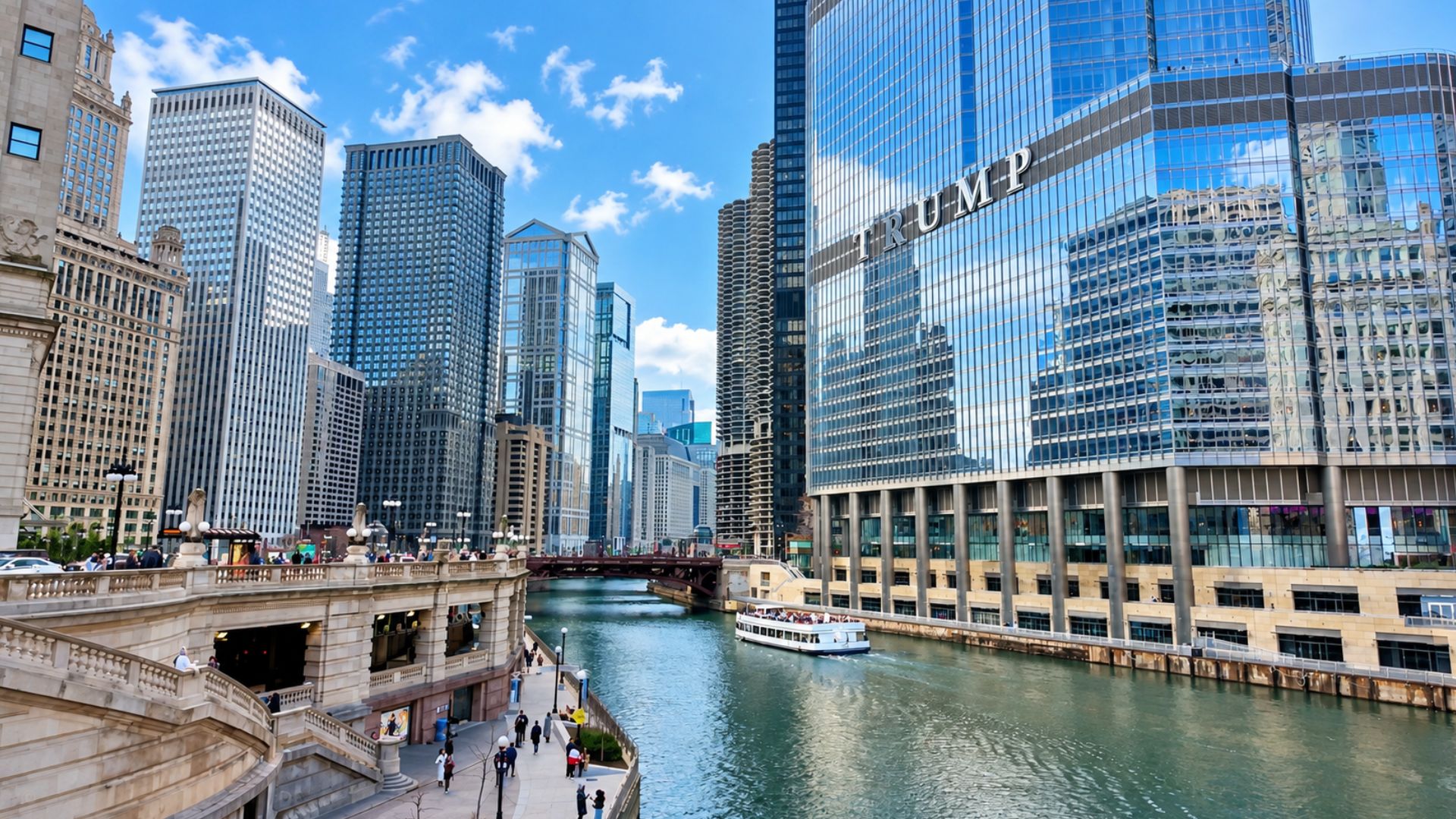 Where Chicago’s modern skyline meets its historic riverfront (4K)