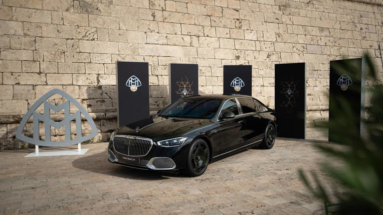 Mercedes recalls over 30,000 S-Class cars over brake fluid leak risk