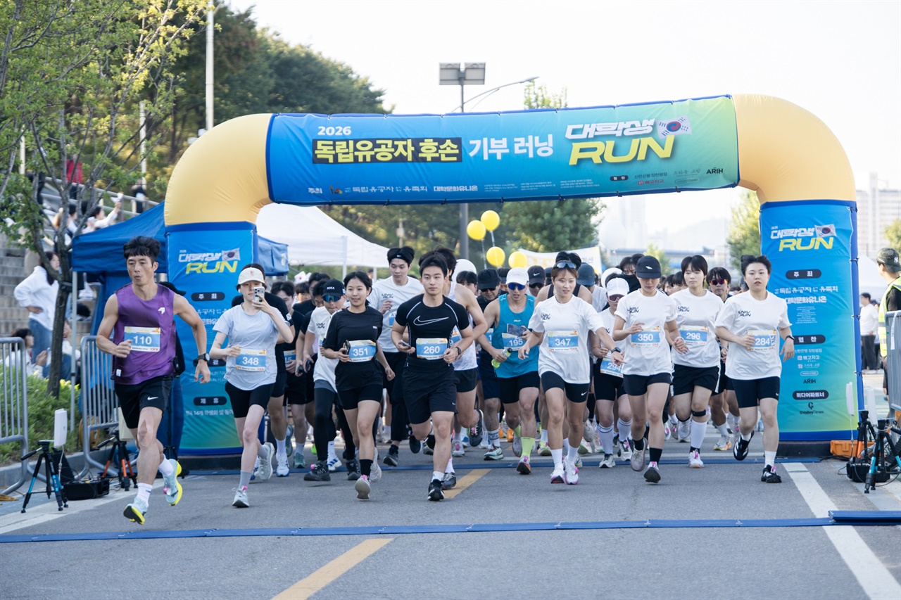 대학생 800명이 안양천변 달린 까닭