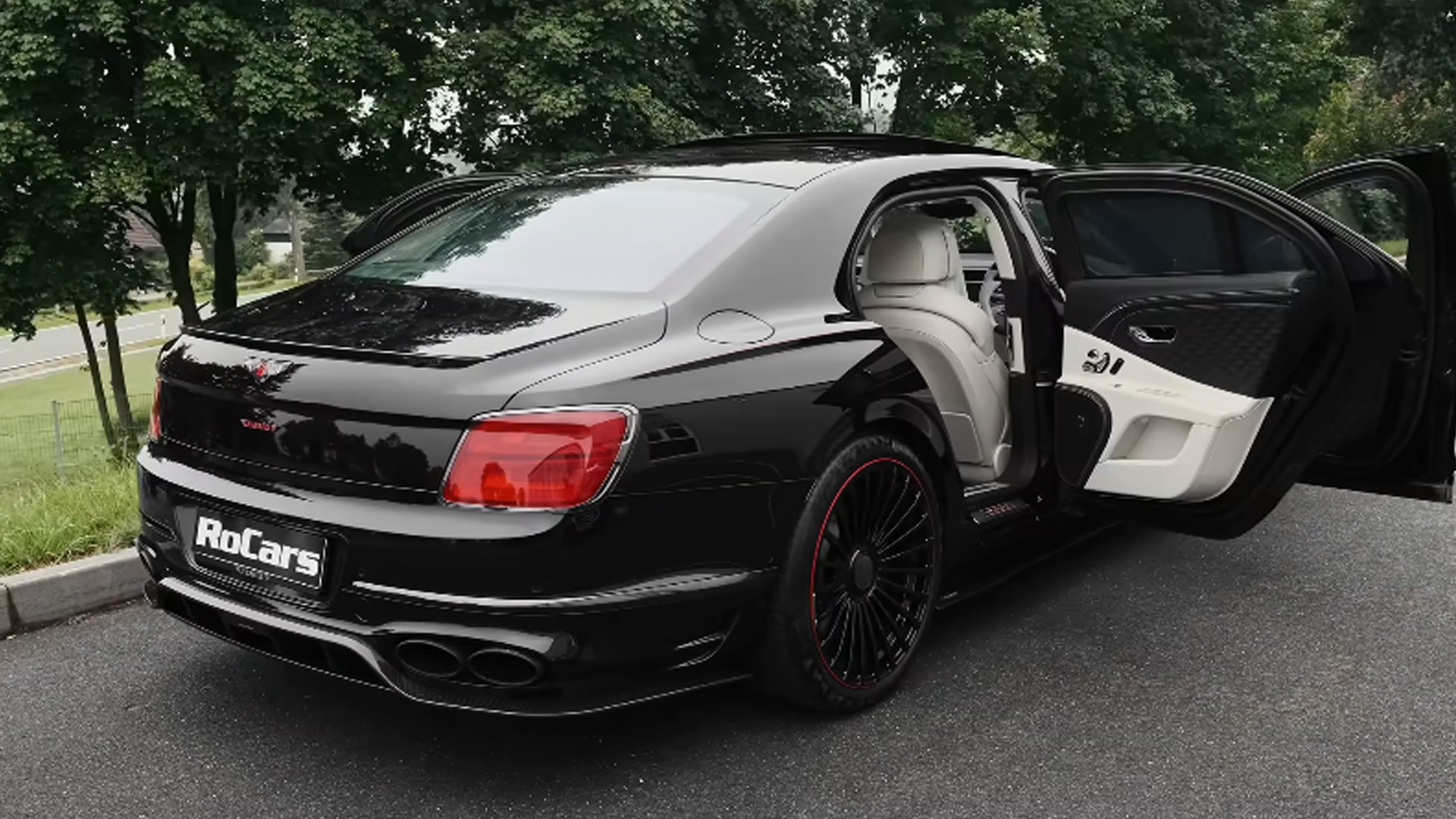 Mansory makes the Flying Spur impossible to ignore