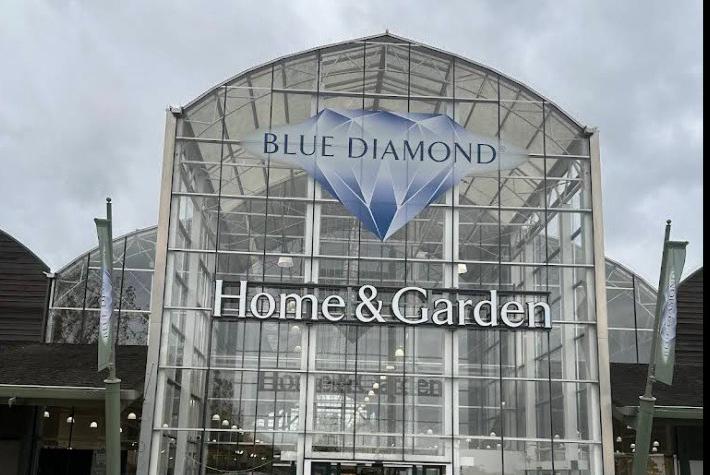 New padel venture at Peterborough garden centre set to open in November