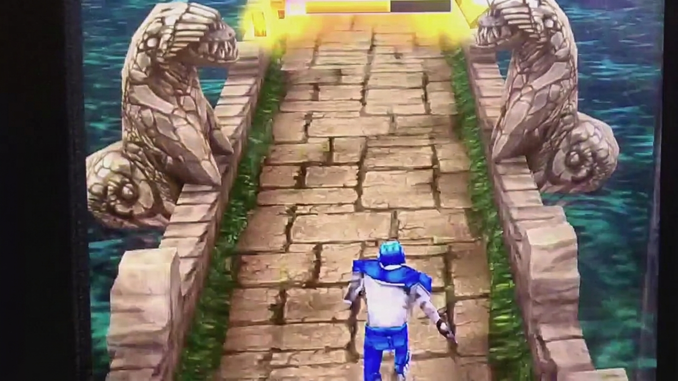 Temple Run arcade gameplay