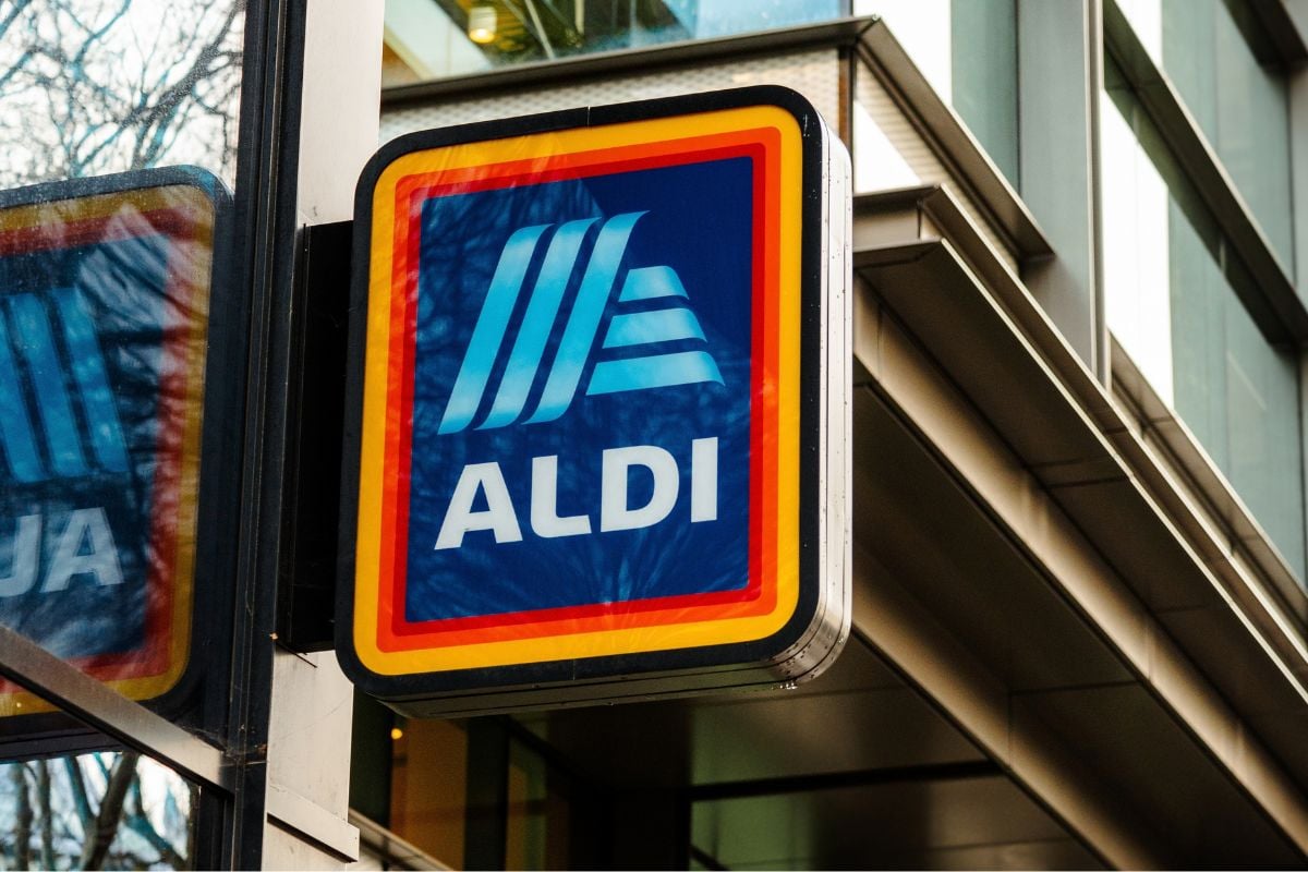 Aldi’s new £10 '2 in 1' cleaning gadget 'tackles tough messes' and it’s ...