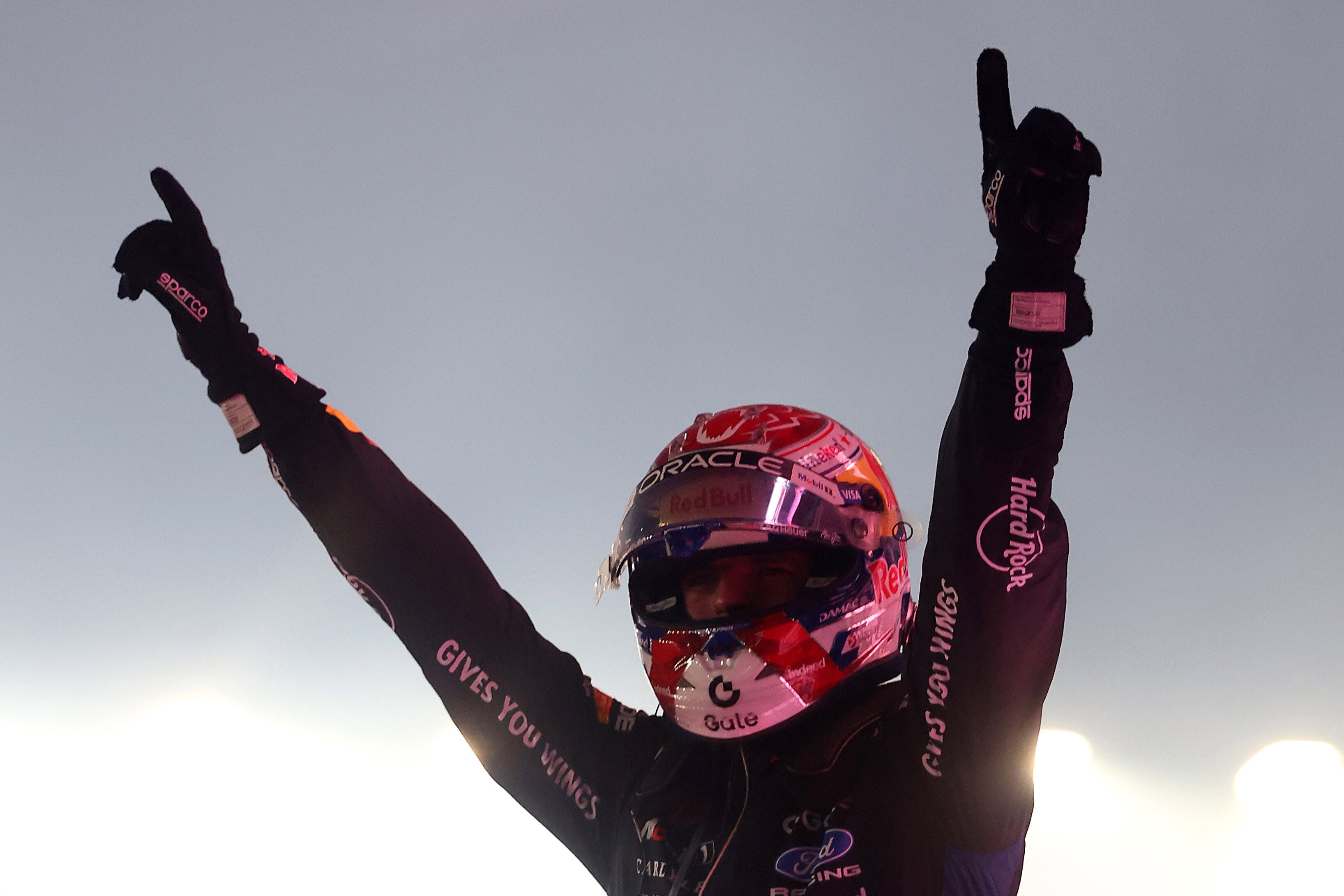 Internationale media smullen van 'dominante' Verstappen: 