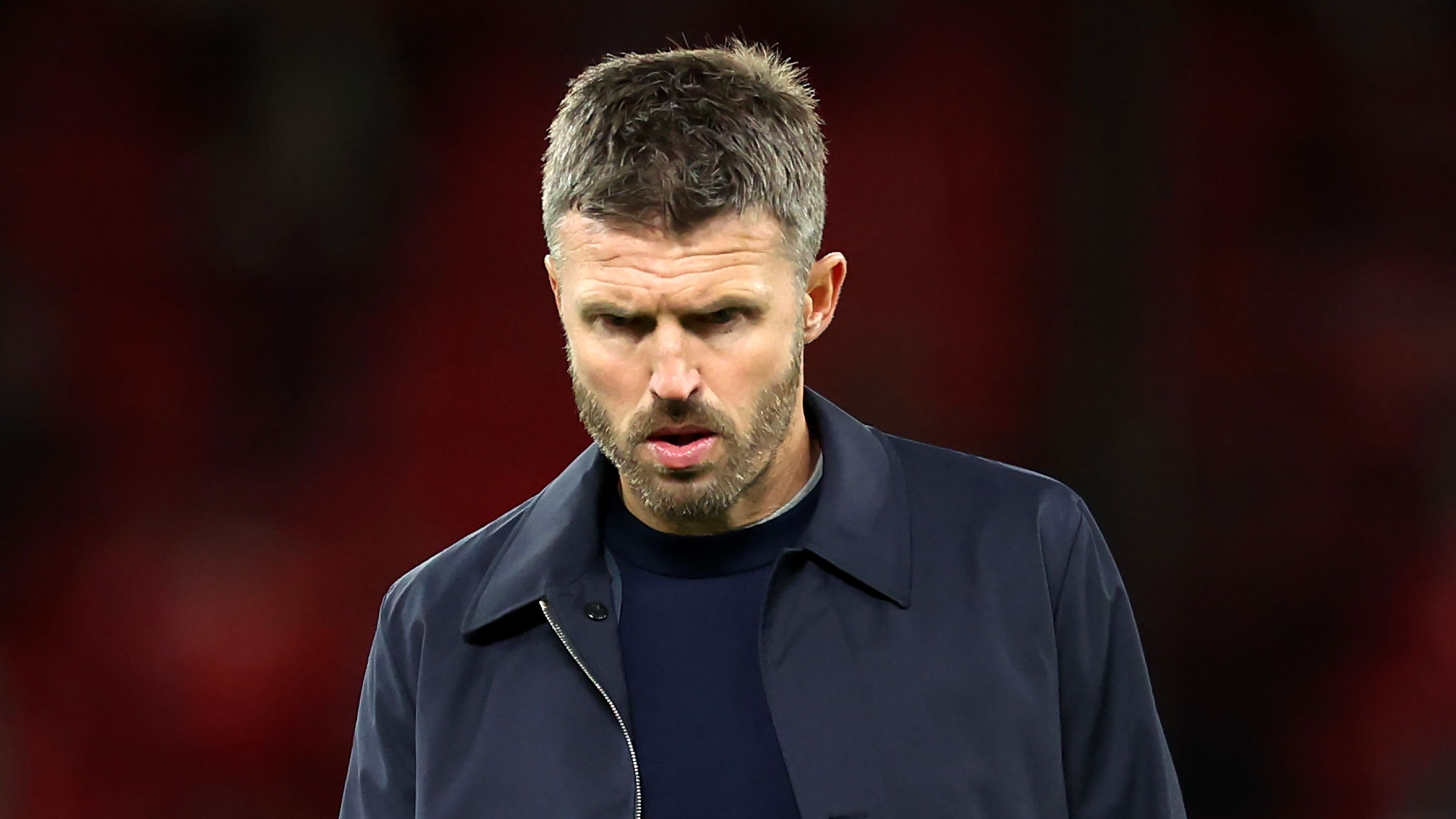 'Expects to be sacked!' Body language expert spots four worrying signs ...