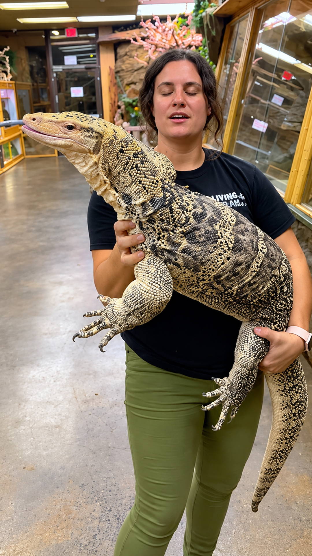 Monitor lizard surprises everyone with the sweetest hug